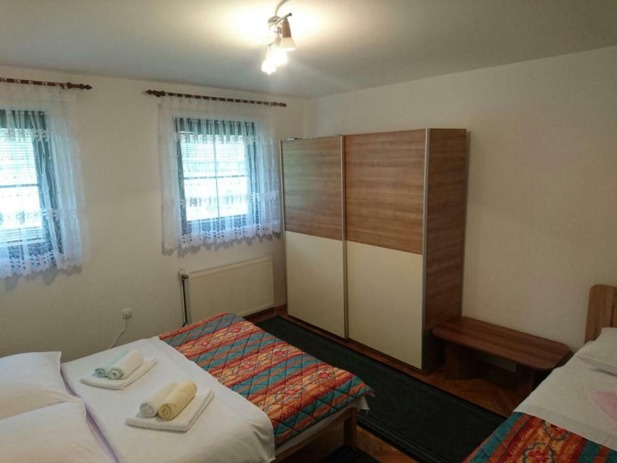 Appartamento House Marijan Korana Esterno foto